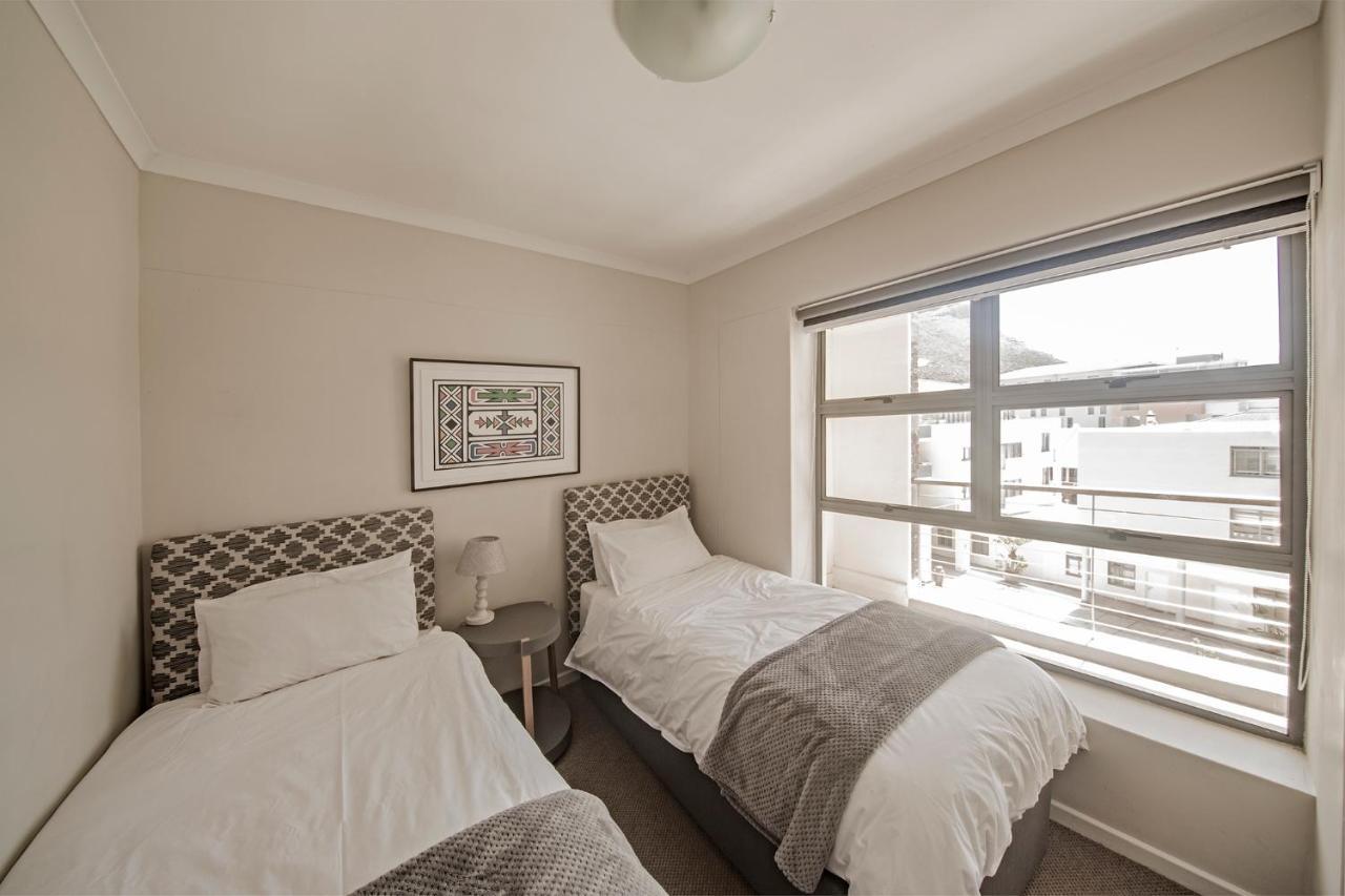 Surferscorner Self Catering Apartments Muizenberg Exterior foto