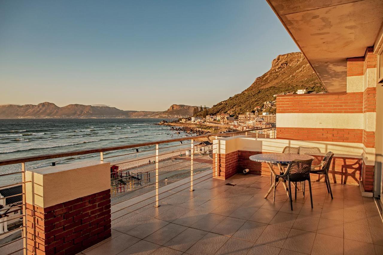 Surferscorner Self Catering Apartments Muizenberg Exterior foto