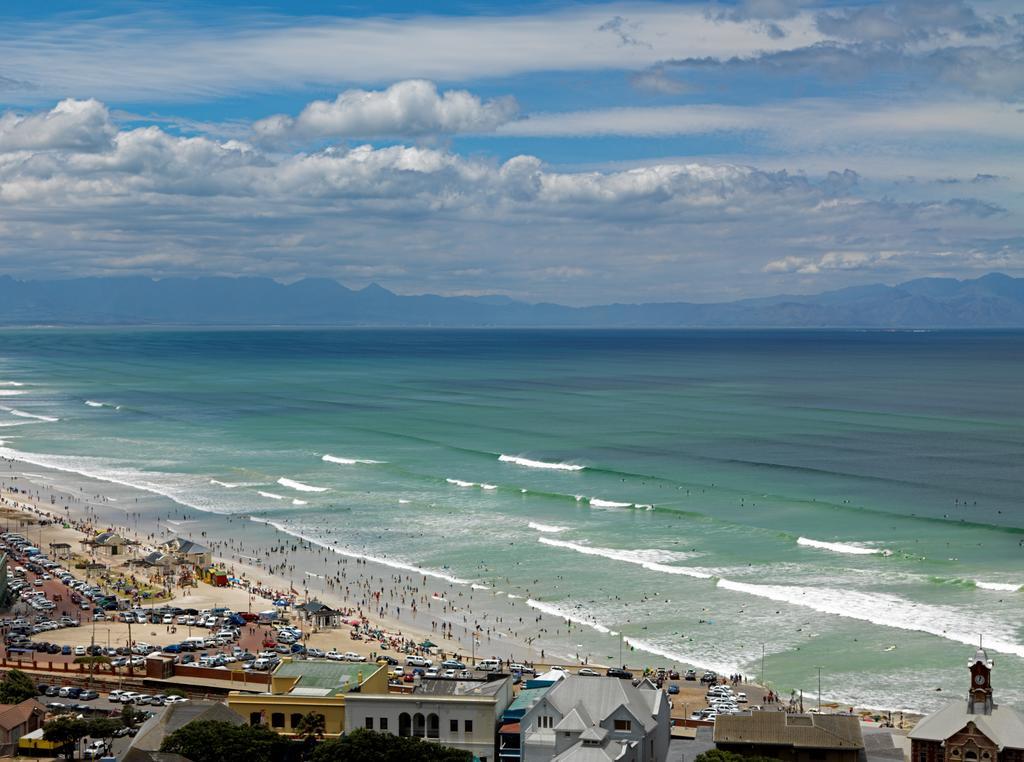 Surferscorner Self Catering Apartments Muizenberg Exterior foto