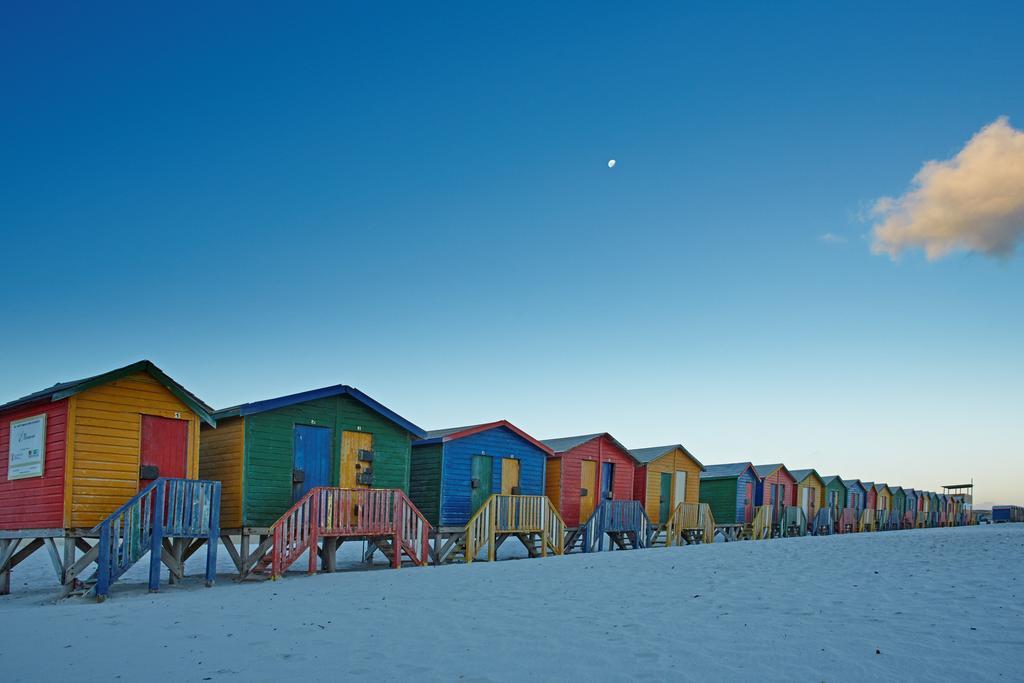 Surferscorner Self Catering Apartments Muizenberg Exterior foto