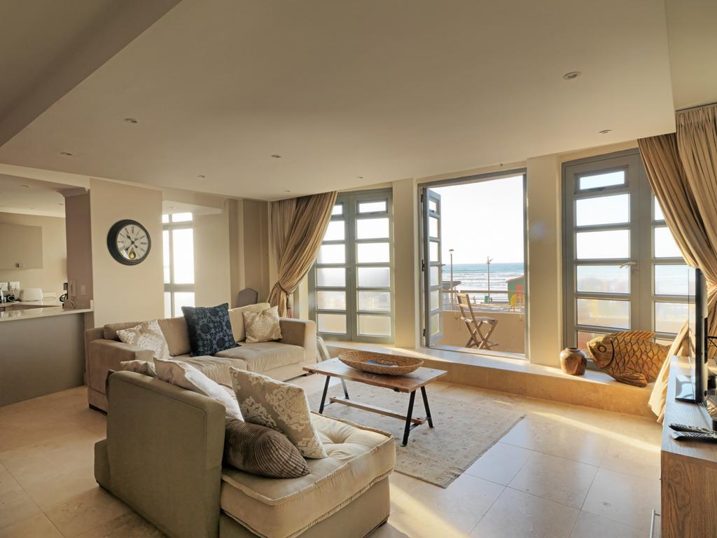 Surferscorner Self Catering Apartments Muizenberg Exterior foto